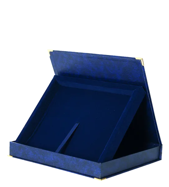Etui w kolorze niebieskim  na deskę 200x150